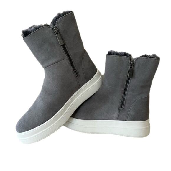 J Slides Women's Henley Bootie Tristan Gray US Size 7 NEW - Picture 1 of 13